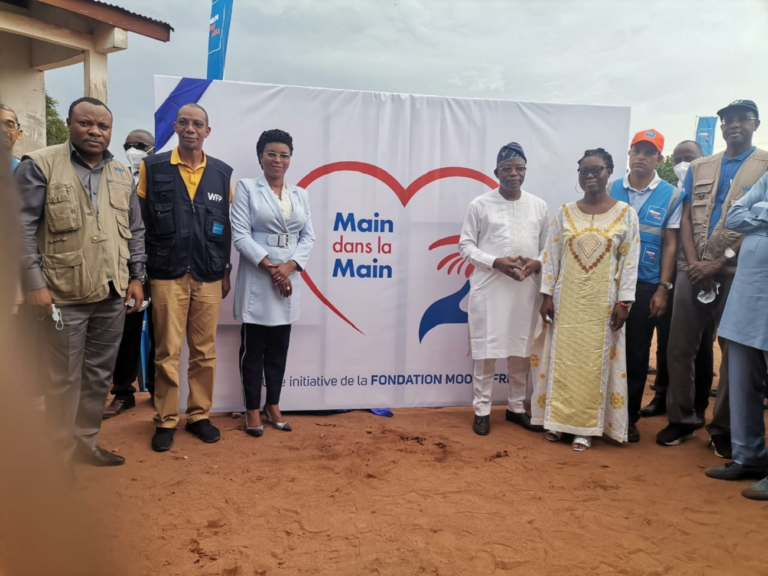 Bénin: Moov Africa lance l’initiative « Main dans la main » avec le projet d’une cantine scolaire à  Zè