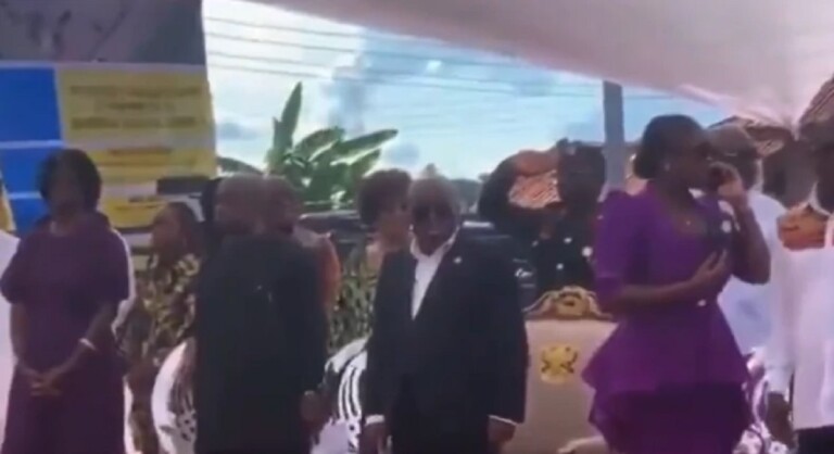 Ghana: la fille d’Akufo-Addo passe un appel pendant l’hymne national, la toile s’enflamme