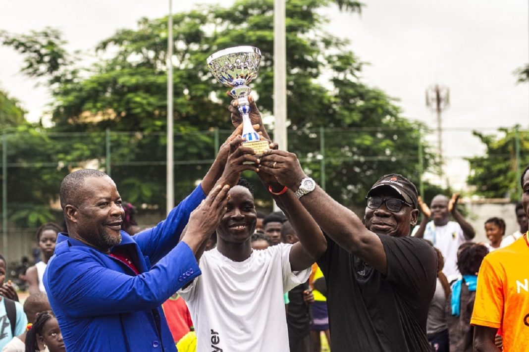 SÃ¨godo Morgan, vainqueur du championnat national de tennis 2023